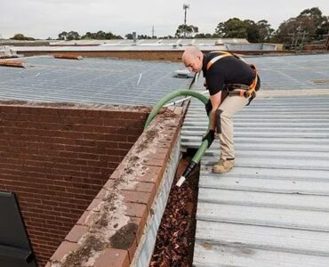 commercial gutter cleaning Melbourne